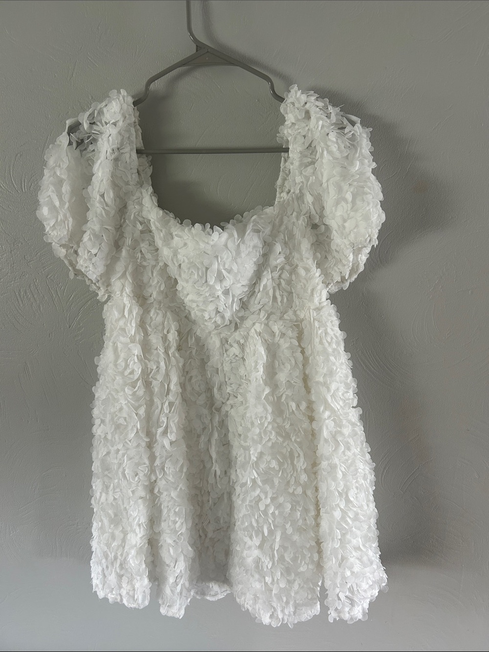 Lulus white baby doll mini dress floral 3-D design